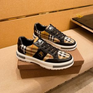 New Collection Burberry Shoes 013