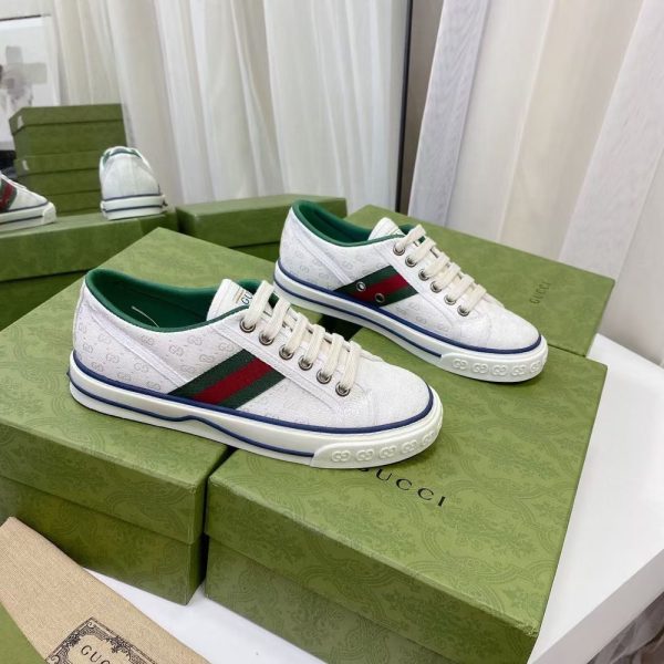 New Collection Gucci Shoes 060