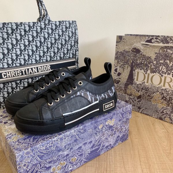 New Collection Dior Shoes 056