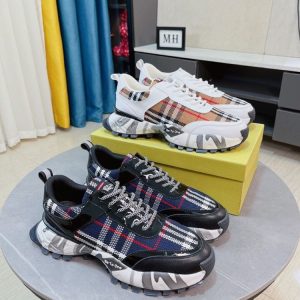 New Collection Burberry Shoes 044