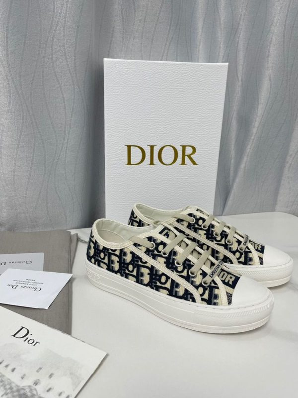 New Collection Dior Shoes 060