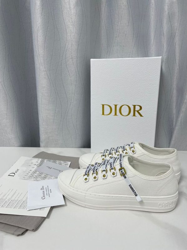 New Collection Dior Shoes 060