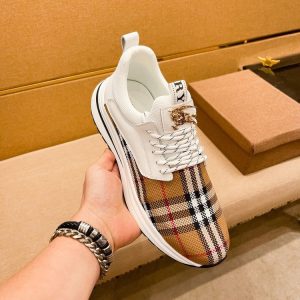 New Collection Burberry Shoes 031