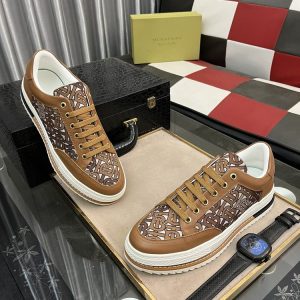 New Collection Burberry Shoes 018