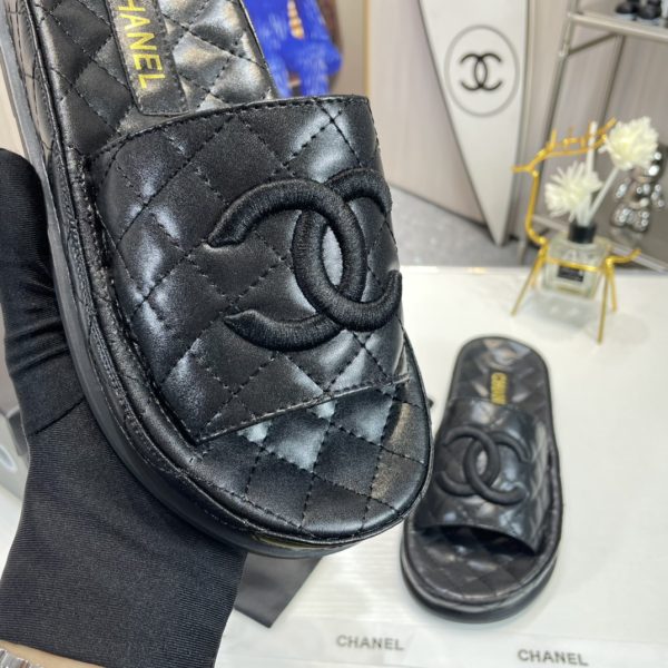 New Collection Chanel Shoes 081