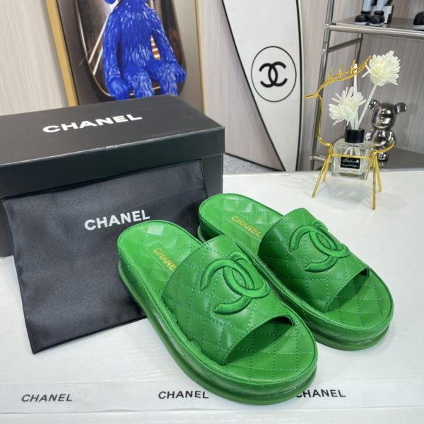 New Collection Chanel Shoes 081