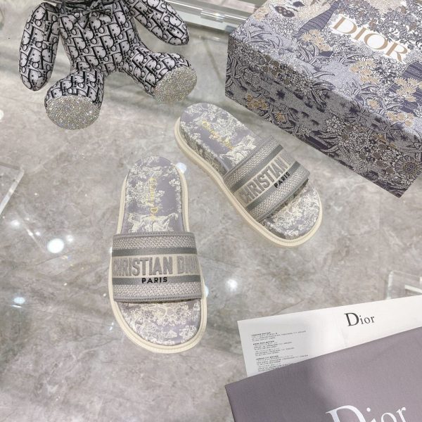 New Collection Dior Shoes 055