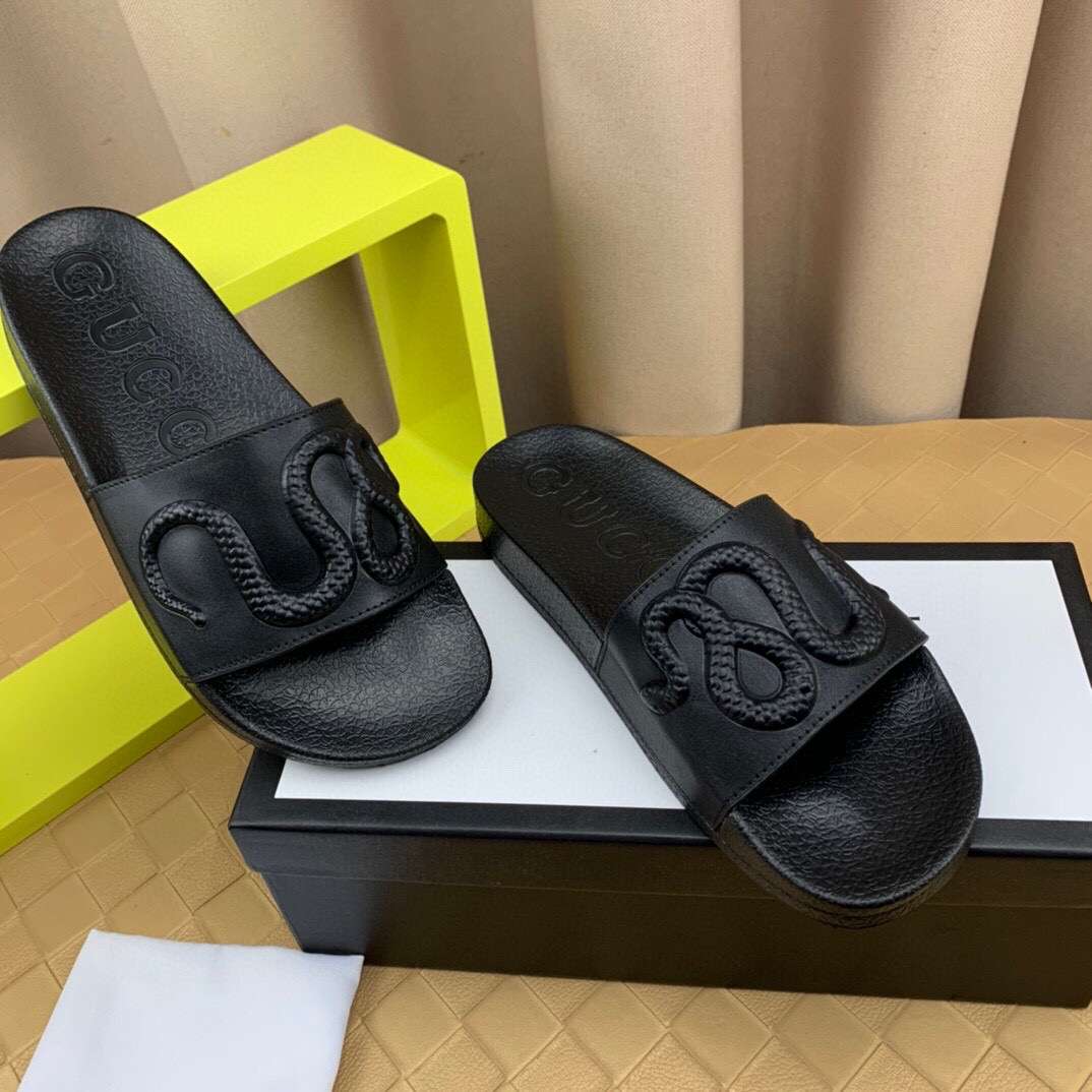 New Collection Gucci Shoes 216