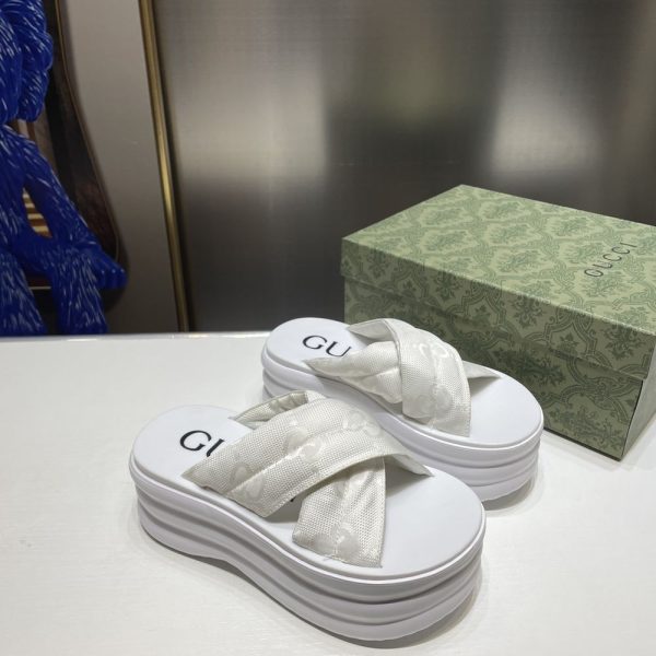 New Collection Gucci Shoes 048