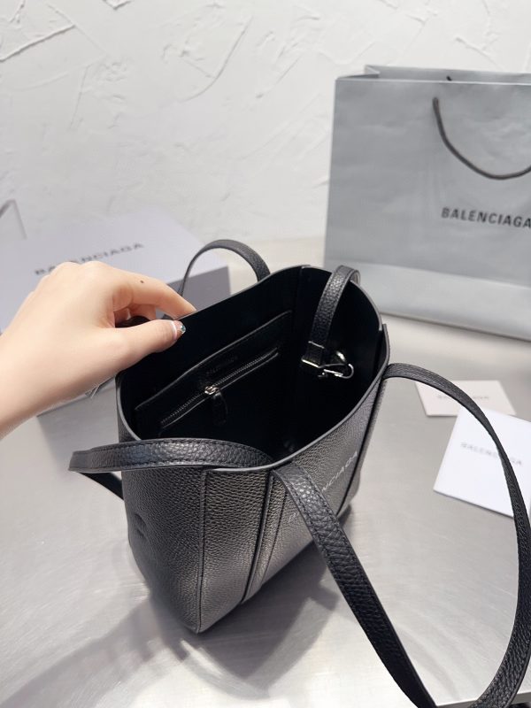 New Collection Balenciaga Bag 023