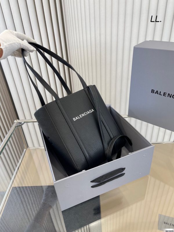 New Collection Balenciaga Bag 013