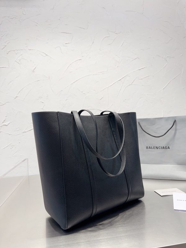 New Collection Balenciaga Bag 022