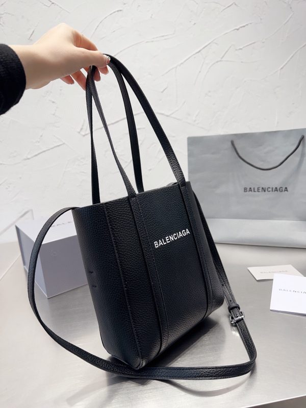 New Collection Balenciaga Bag 023