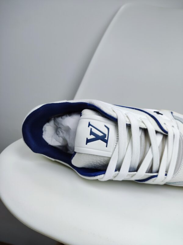 New Collection LV Trainer 026