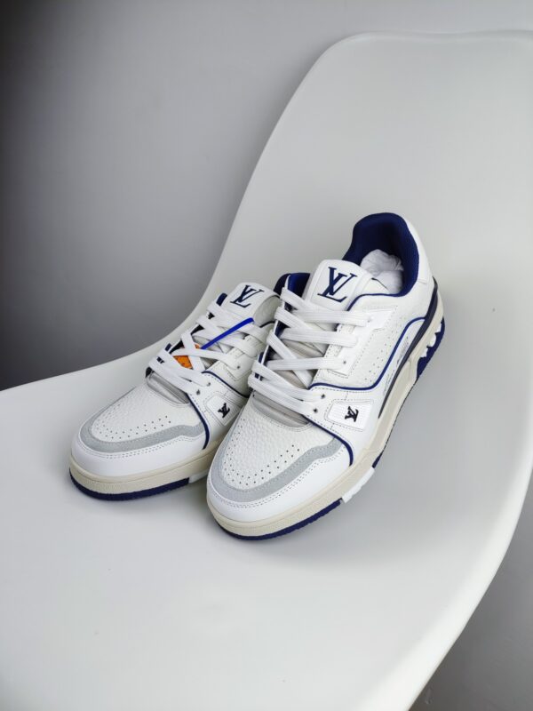 New Collection LV Trainer 026