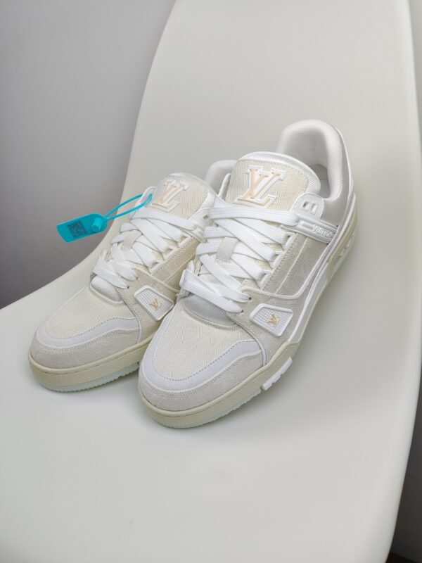 New Collection LV Trainer 053