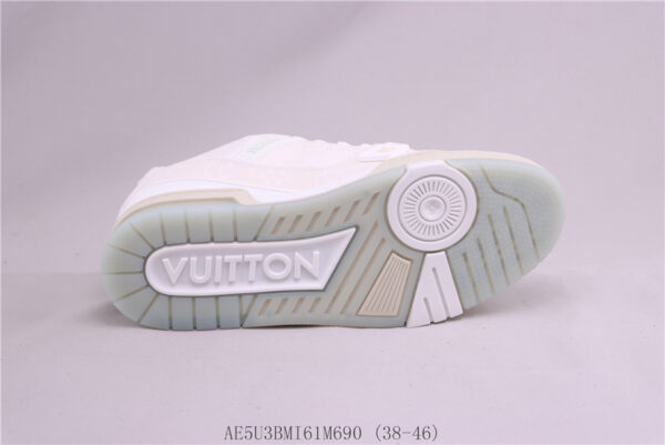 New Collection LV Trainer 067