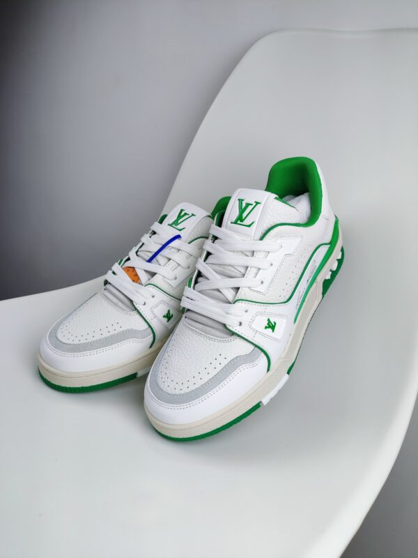 New Collection LV Trainer 024