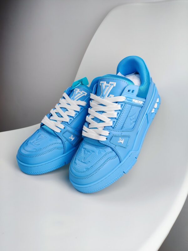 New Collection LV Trainer 022