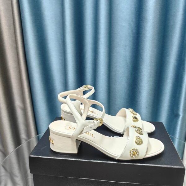 New Collection Chanel Shoes 210