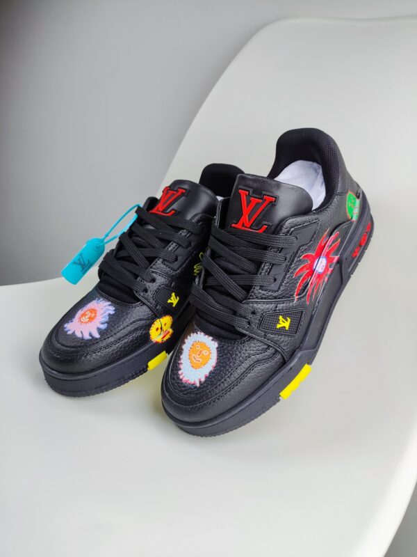 New Collection LV Trainer 014