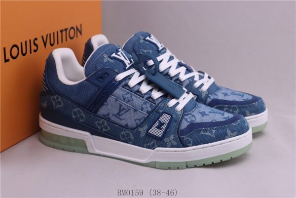 New Collection LV Trainer 071