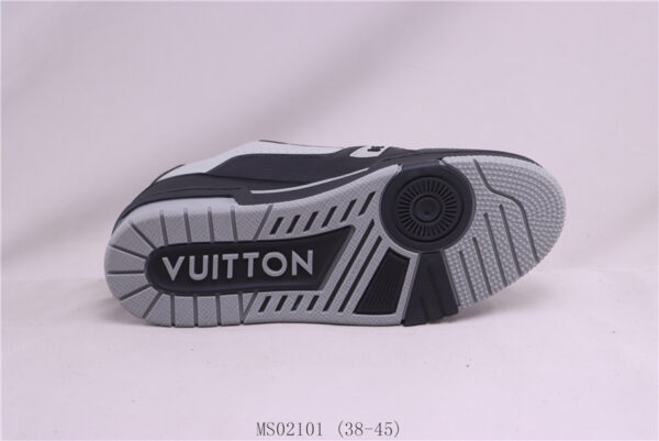 New Collection LV Trainer 059