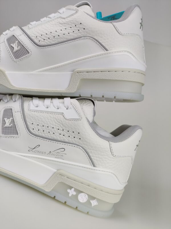 New Collection LV Trainer 010