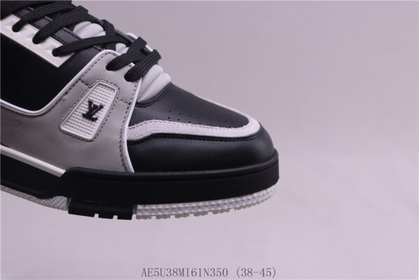 New Collection LV Trainer 072