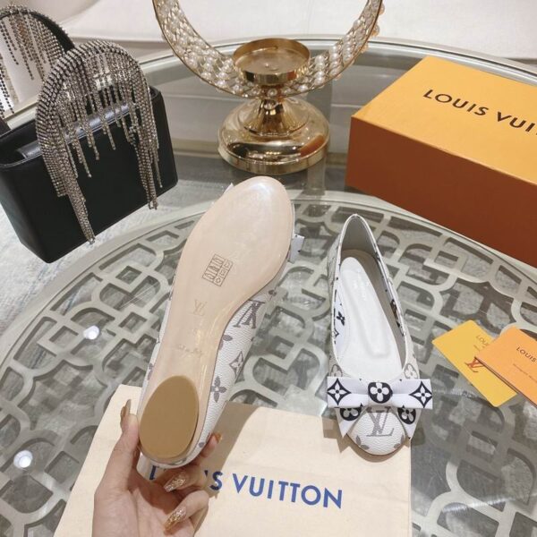 New Collection LV Shoes 0311