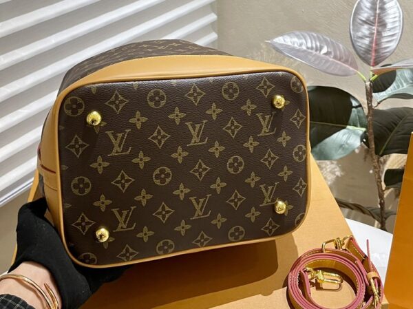 New Collection LV Bag 1550