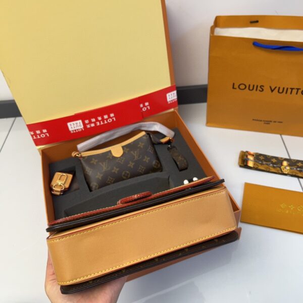 New Collection LV Bag 1556