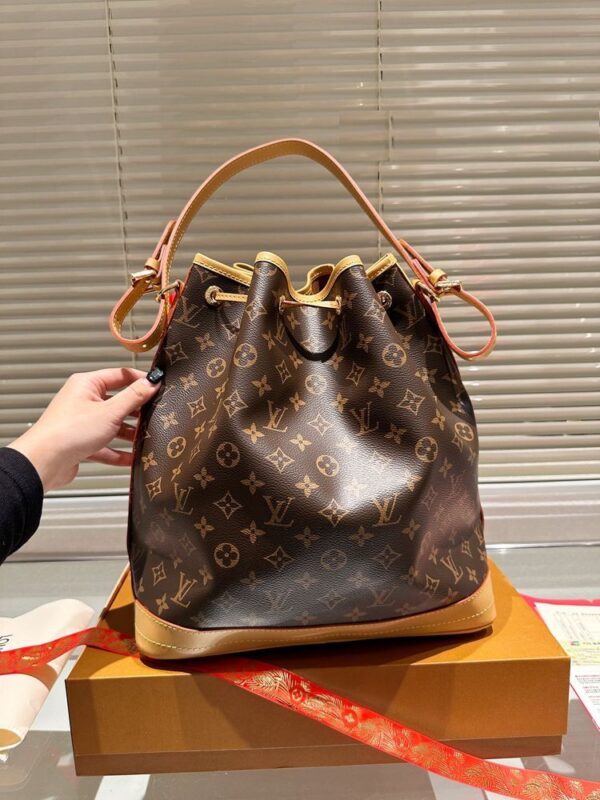 New Collection LV Bag 1545