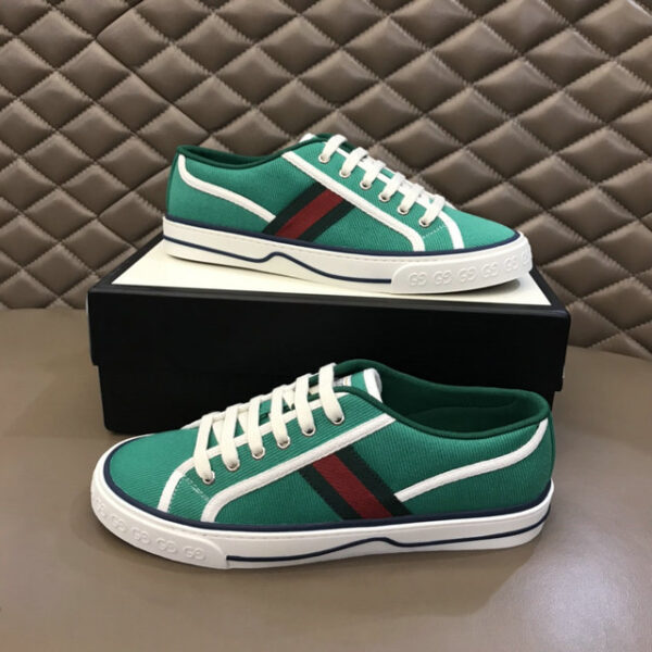 New Collection Gucci Shoes 302