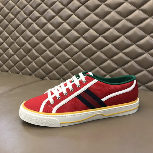 New Collection Gucci Shoes 302