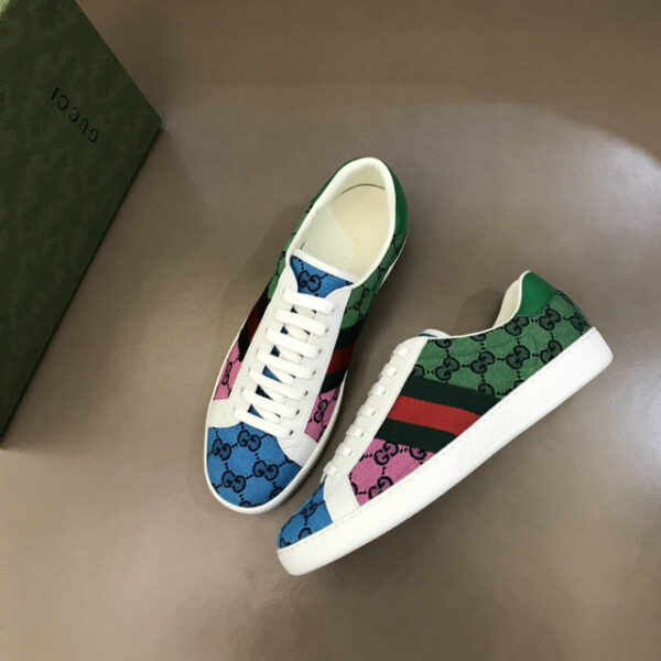 New Collection Gucci Shoes 300