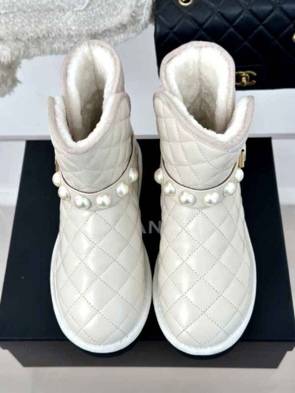 New Collection Chanel Shoes 310