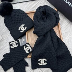 Chanel Scarf Hat Gloves dx (18) 2315117 (1)