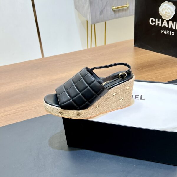 New Collection Chanel Shoes 363