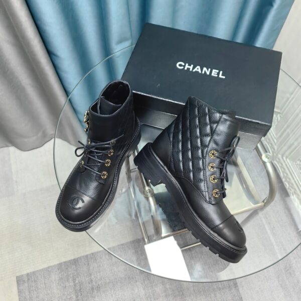 New Collection Chanel Shoes 372