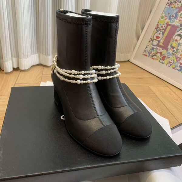 New Collection Chanel Shoes 357