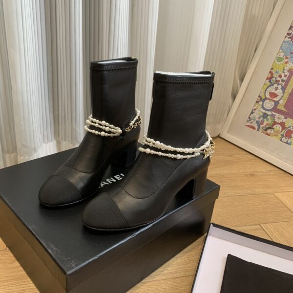 New Collection Chanel Shoes 357