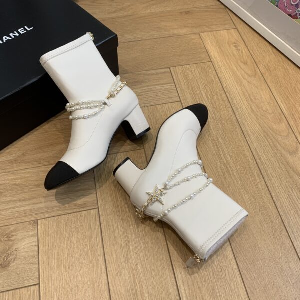 New Collection Chanel Shoes 357