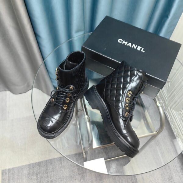 New Collection Chanel Shoes 372