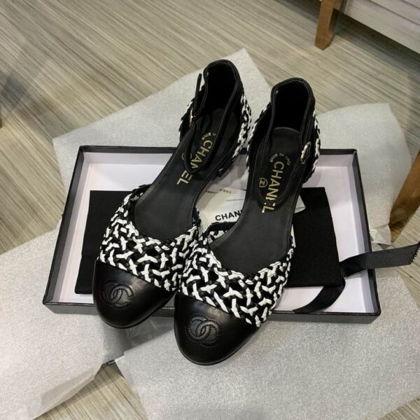 New Collection Chanel Shoes 361