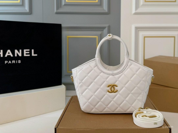 New Collection Chanel Bag 823