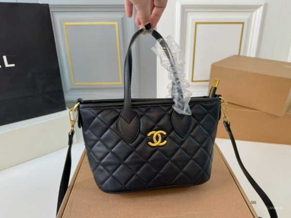 New Collection Chanel Bag 825