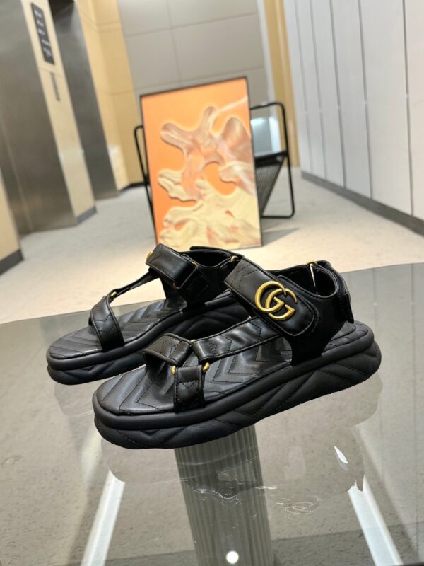 New Collection Gucci Shoes 338