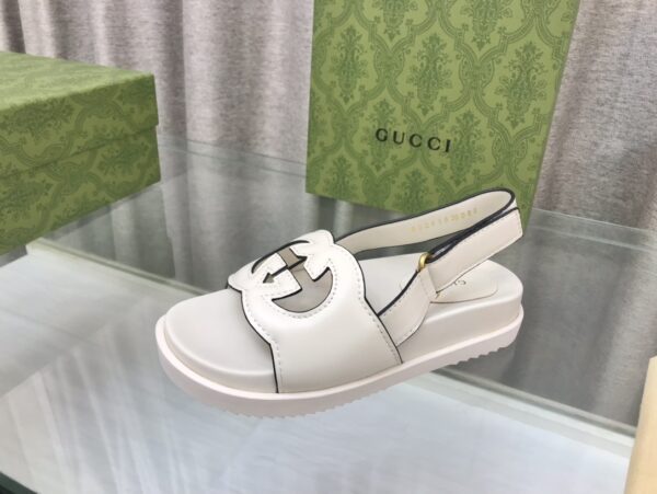 New Collection Gucci Shoes 339